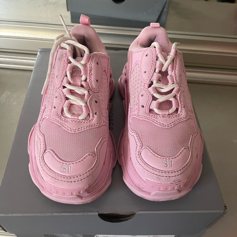 Pink balenciaga triple s
